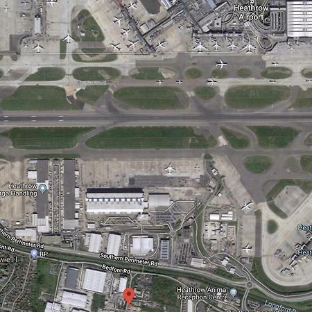 Heathrow Ensuite Rooms- Auto Check In Лондон Екстер'єр фото
