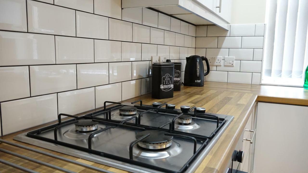 Heathrow Ensuite Rooms- Auto Check In Лондон Екстер'єр фото